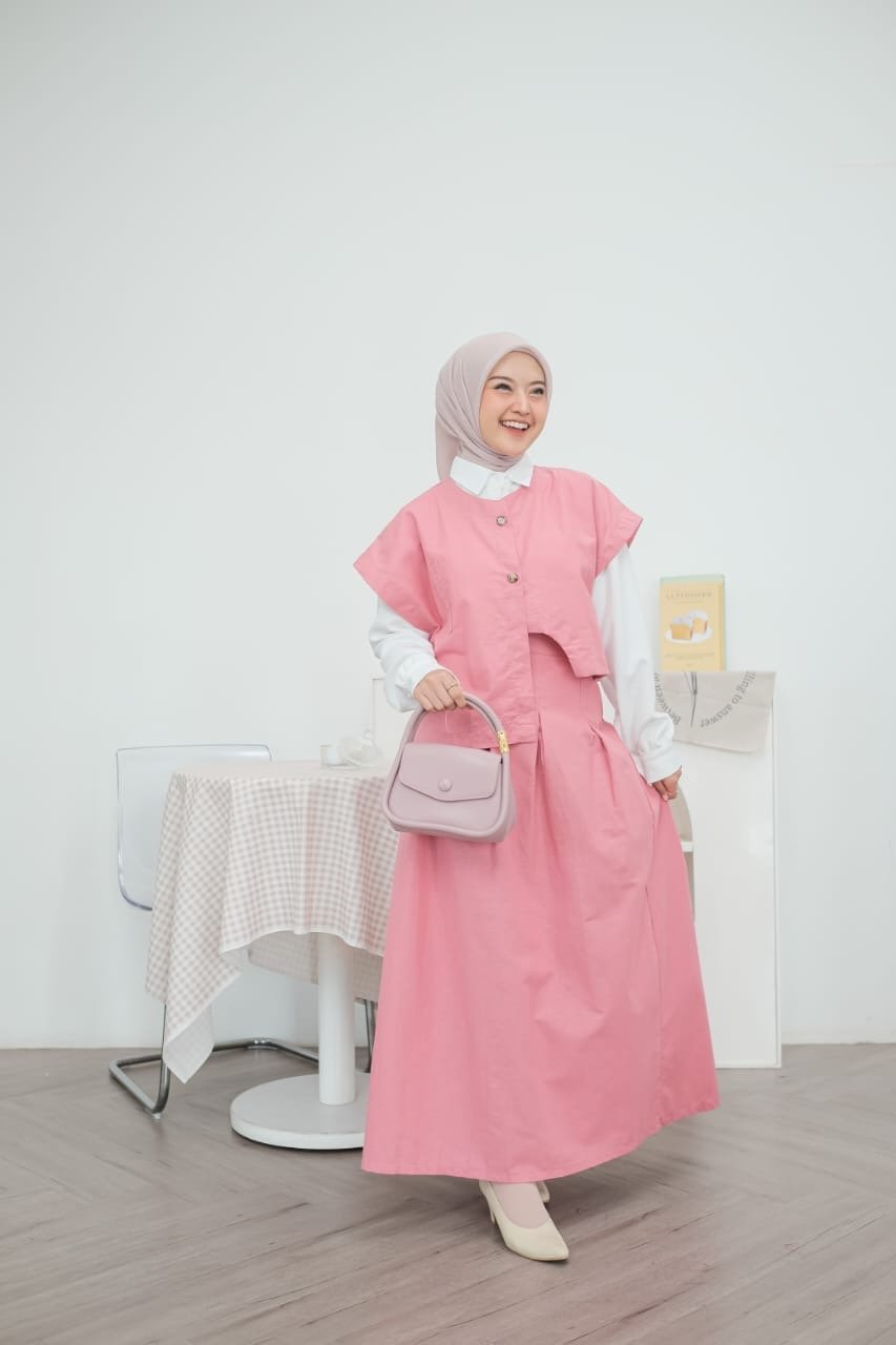 Dusty pink